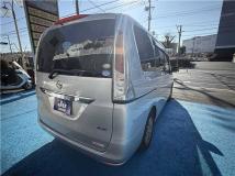 2011 Nissan Serena