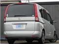 2009 Nissan Serena