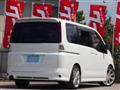 2005 Nissan Serena