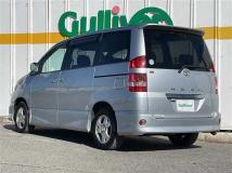2003 Toyota Noah