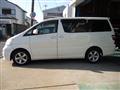 2004 Toyota Alphard