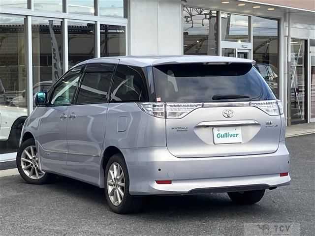 2011 Toyota Estima Hybrid
