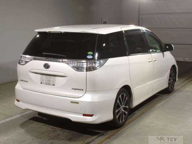 2013 Toyota Estima