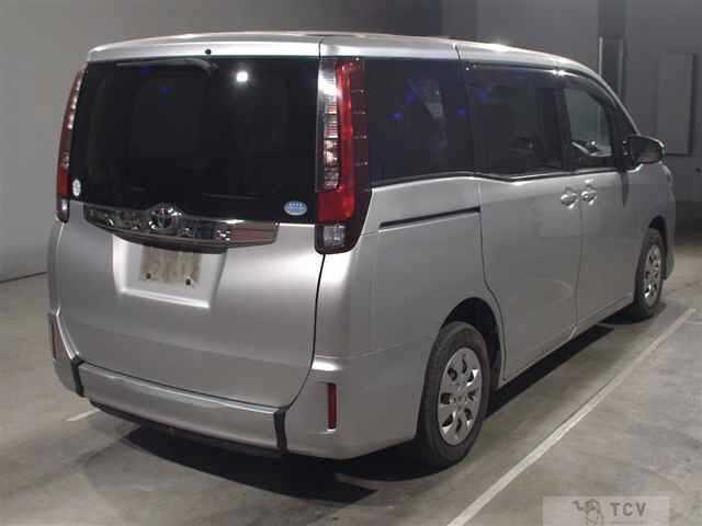 2015 Toyota Noah