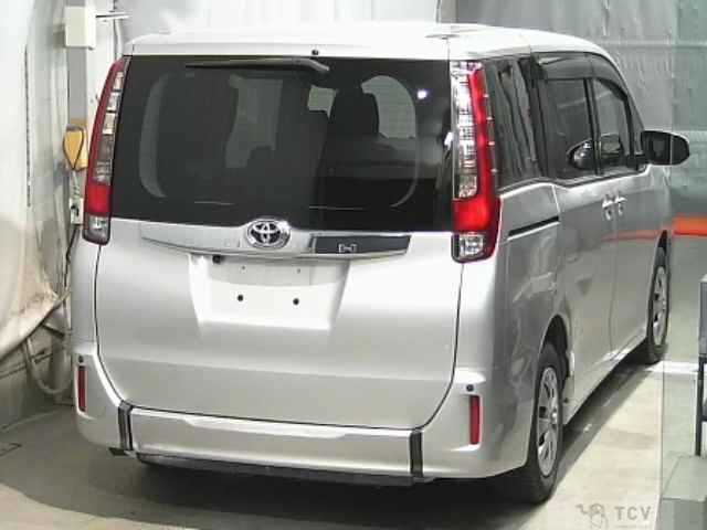2017 Toyota Noah