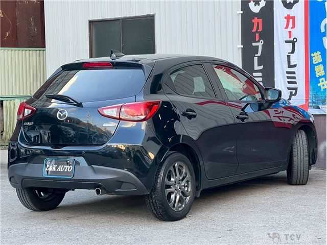 2017 Mazda Demio