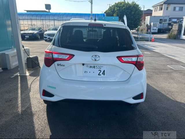 2017 Toyota Vitz