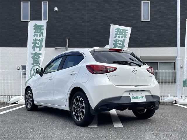 2016 Mazda Demio