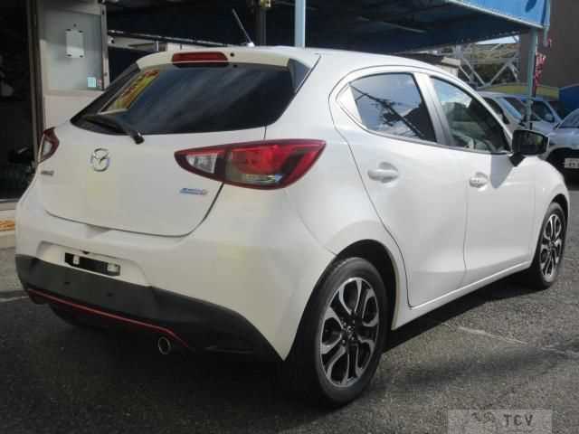 2015 Mazda Demio