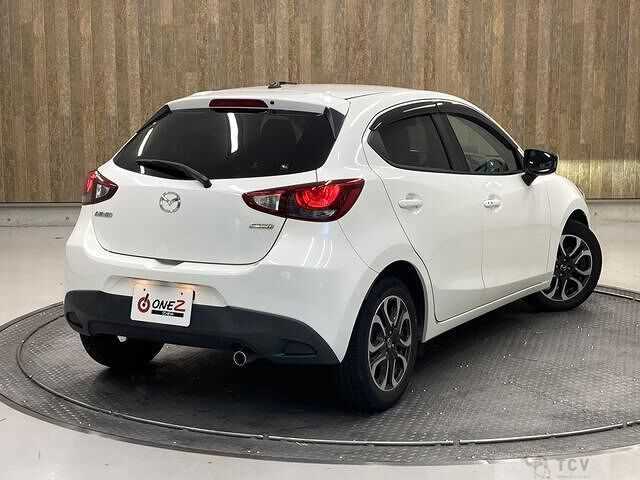 2015 Mazda Demio