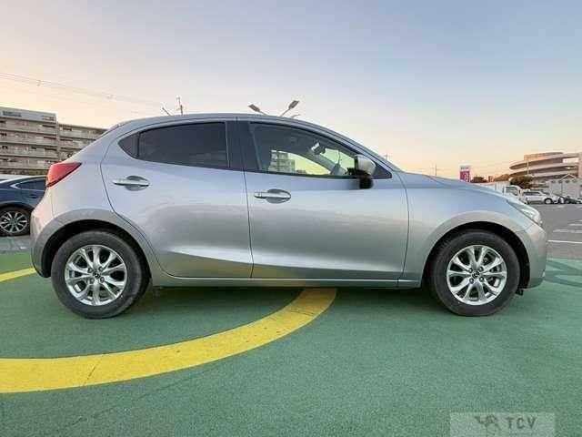 2015 Mazda Demio