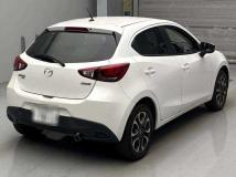 2015 Mazda Demio