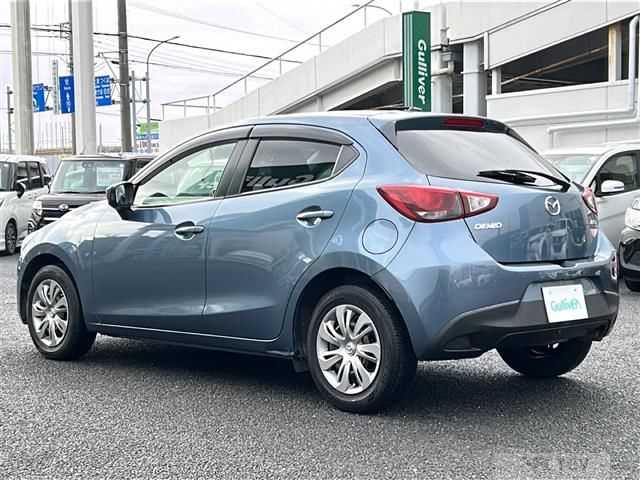 2016 Mazda Demio