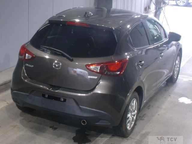 2016 Mazda Demio