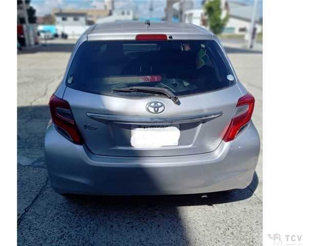 2015 Toyota Vitz