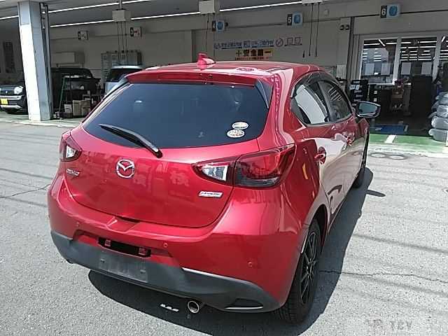 2017 Mazda Demio