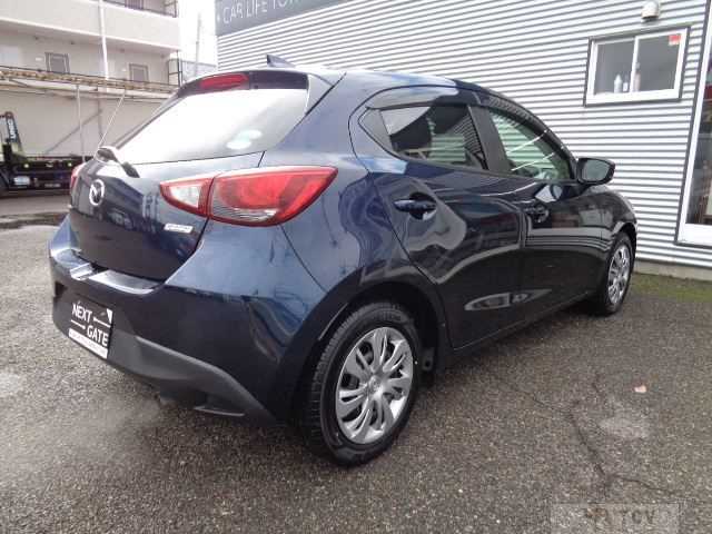 2016 Mazda Demio