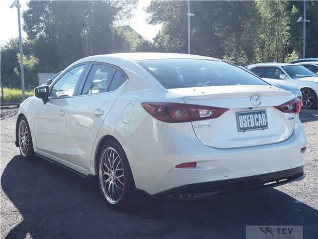 2015 Mazda Axela Hybrid