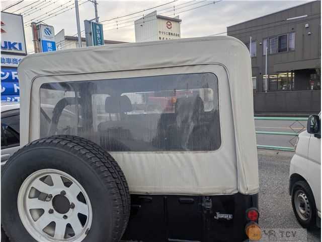 1992 Mitsubishi Jeep