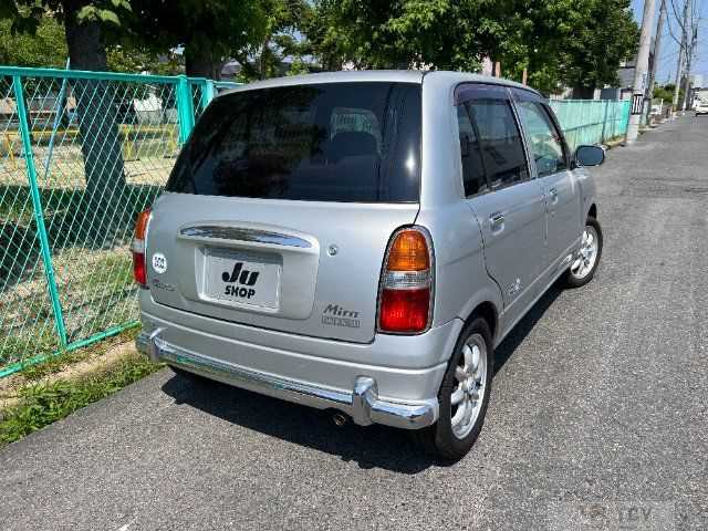 2000 Daihatsu Mira Gino1000