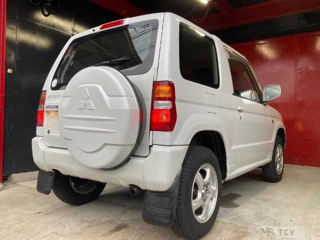 2000 Mitsubishi Pajero Mini