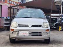 2000 Mitsubishi Minica