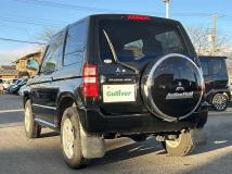 2005 Mitsubishi Pajero