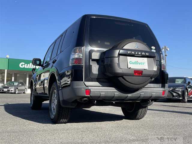 2006 Mitsubishi Pajero