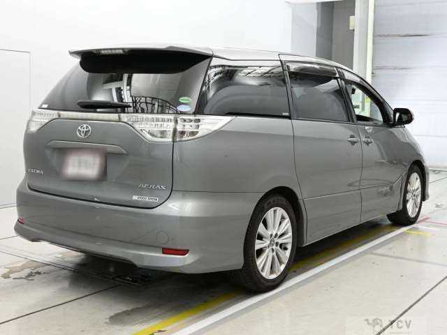 2013 Toyota Estima