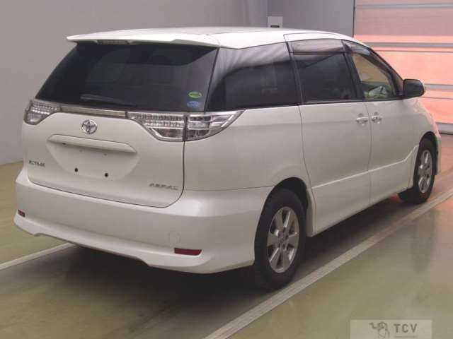 2013 Toyota Estima