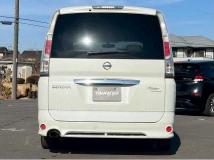 2005 Nissan Serena