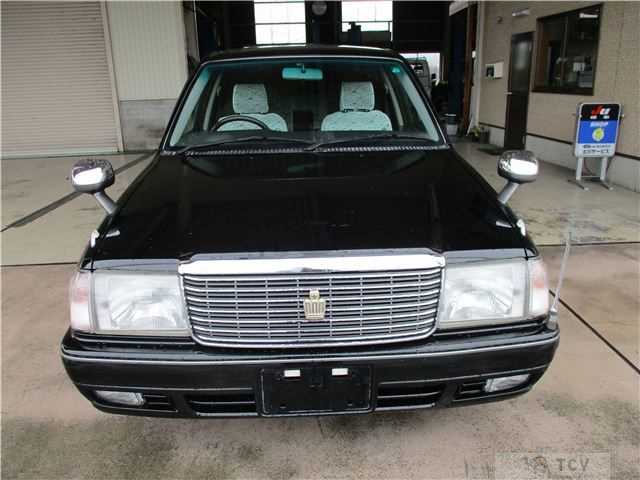 2004 Toyota Crown Sedan