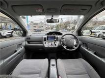 2005 Toyota Raum