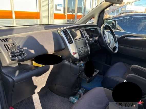 2009 Nissan Serena
