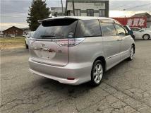 2011 Toyota Estima Hybrid