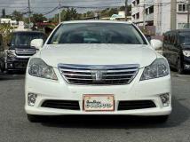 2011 Toyota Crown Hybrid