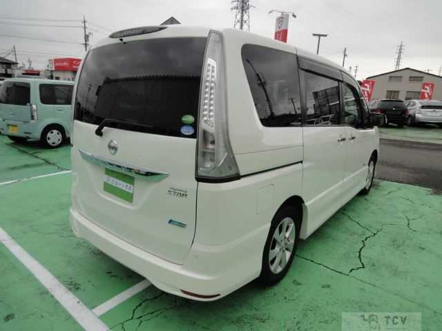 2013 Nissan Serena