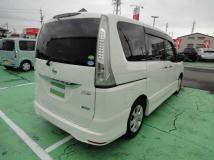 2013 Nissan Serena