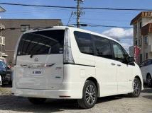 2015 Nissan Serena
