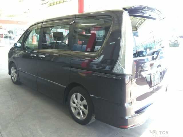 2013 Nissan Serena