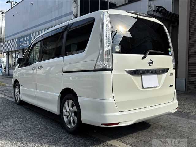 2013 Nissan Serena