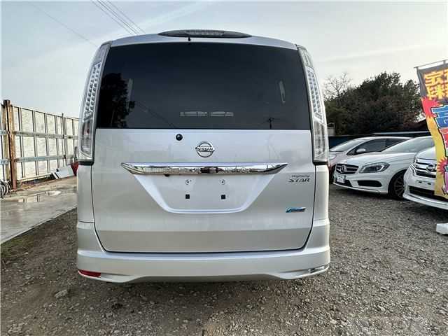 2012 Nissan Serena
