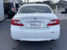 2011 Nissan FUGA HYBRID