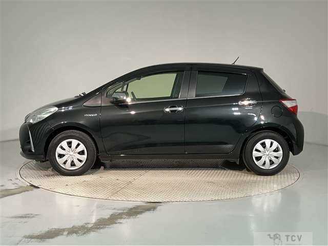 2017 Toyota Vitz