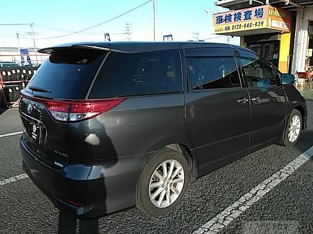 2011 Toyota Estima