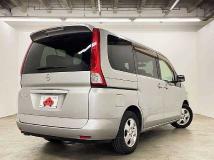 2007 Nissan Serena