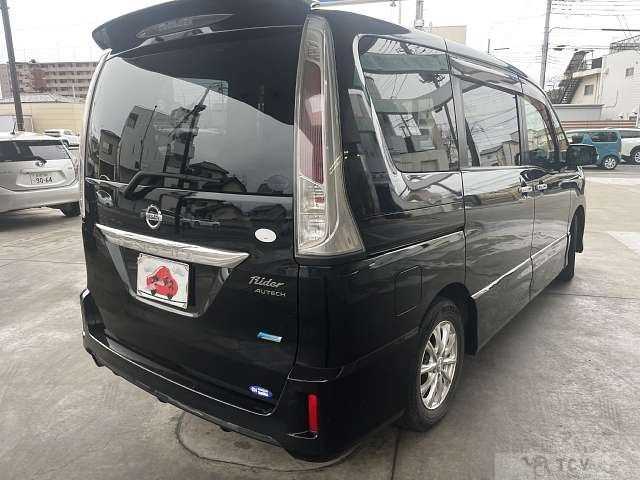 2012 Nissan Serena