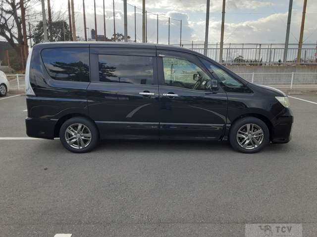 2012 Nissan Serena