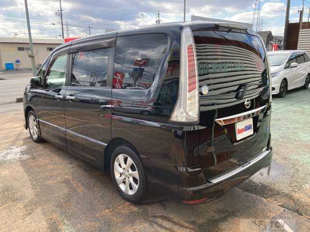 2011 Nissan Serena