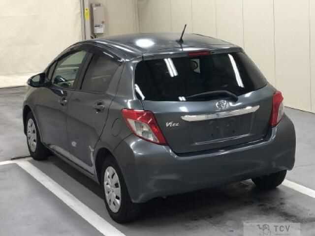 2011 Toyota Vitz